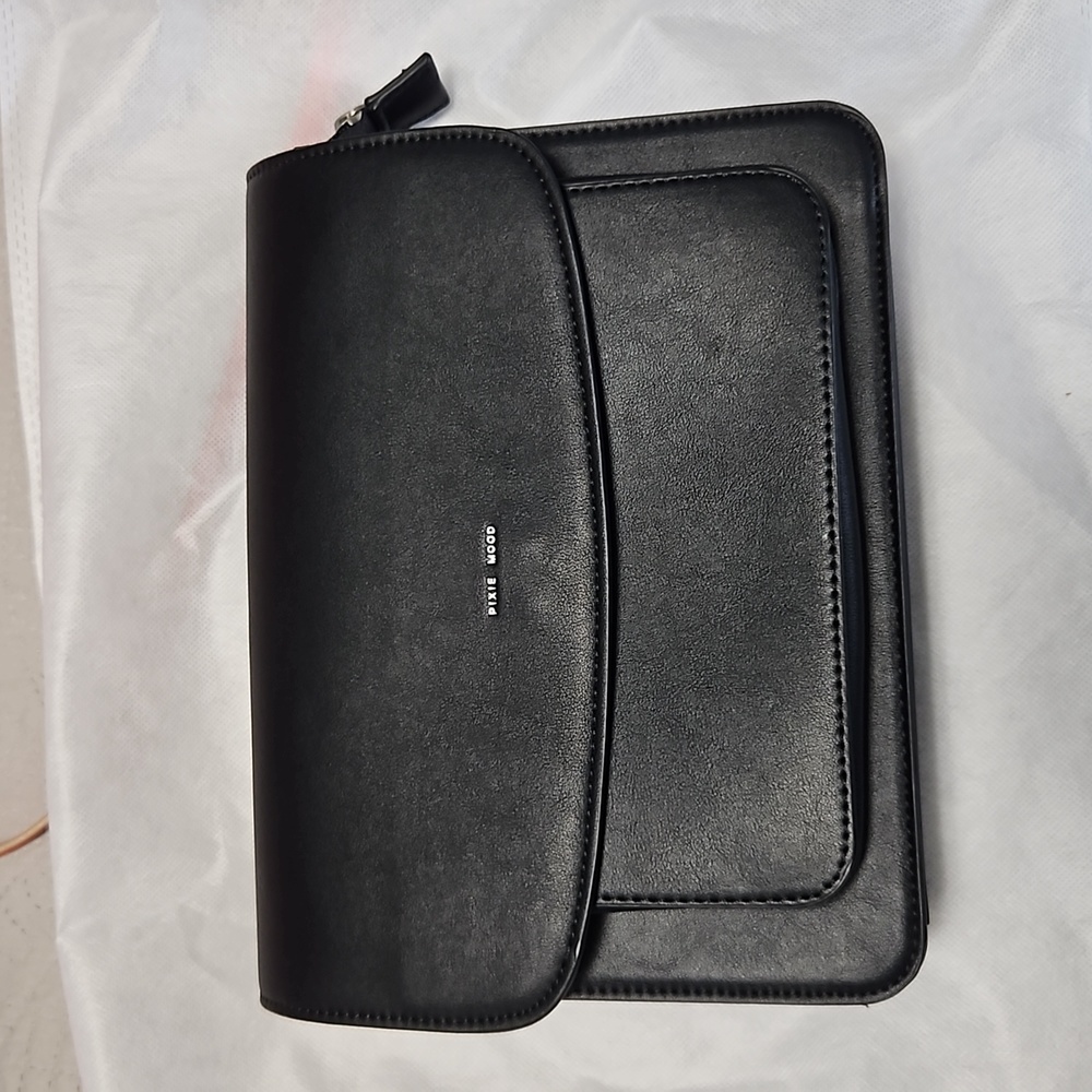 🎉HP🎉  NWOT Pixie Mood Veagan Leather Bag
